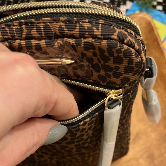 Brand New Stella & Dot Leopard Crush It Essential Crossbody - Picture 10 of 10